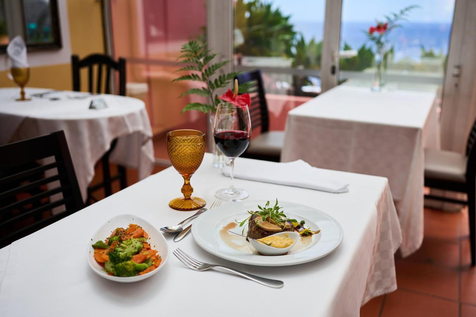 Inn & Art Madeira Canico  Exterior photo
