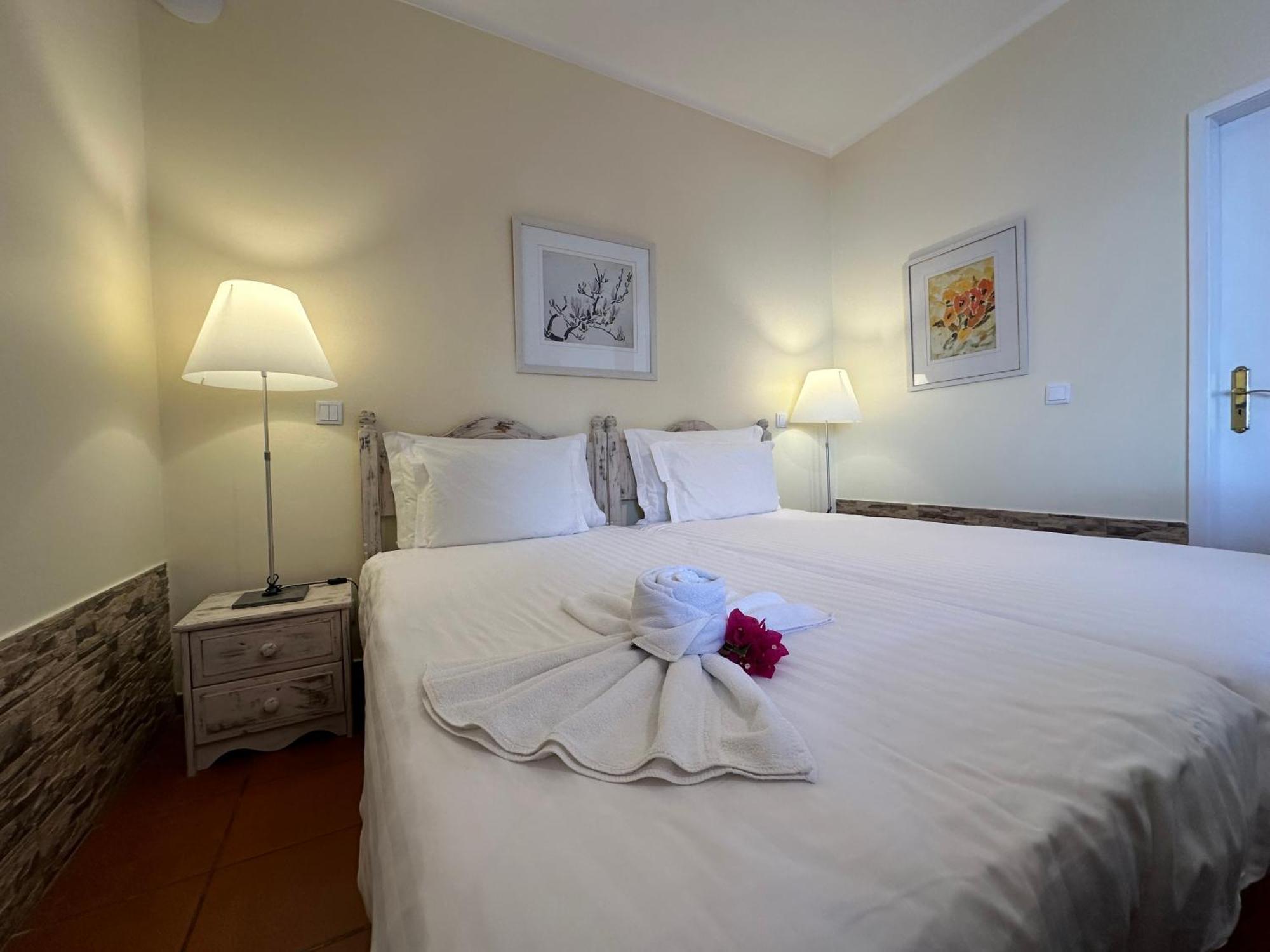 Inn & Art Madeira Canico  Exterior photo